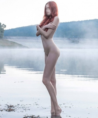 Возможности у меня разнообразные: классический секс, оральные ласки, анальный секс, эротический массаж и многое другое. Я знаю, как доставить удовольствие и расслабление 😉 Живу в Москве, так что если ты находишься в столице, буду рада встретиться с тобой. Мои услуги абсолютно конфиденциальны и безопасны. У меня много положительных отзывов от довольных клиентов, и я гарантирую, что ты останешься доволен встречей со мной. Приходи и насладись незабываемым опытом со мной! 🔥😘 14770, 25 лет